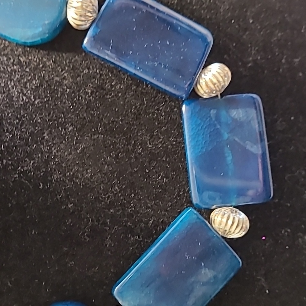 Hand crafted blue fire agate and lapis necklace - Picture 2 of 4